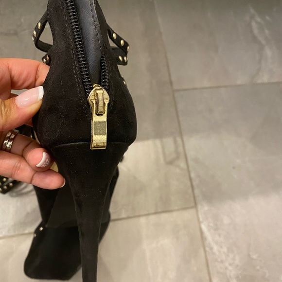 Beautiful suede platform studded heels - Picture 3 of 3